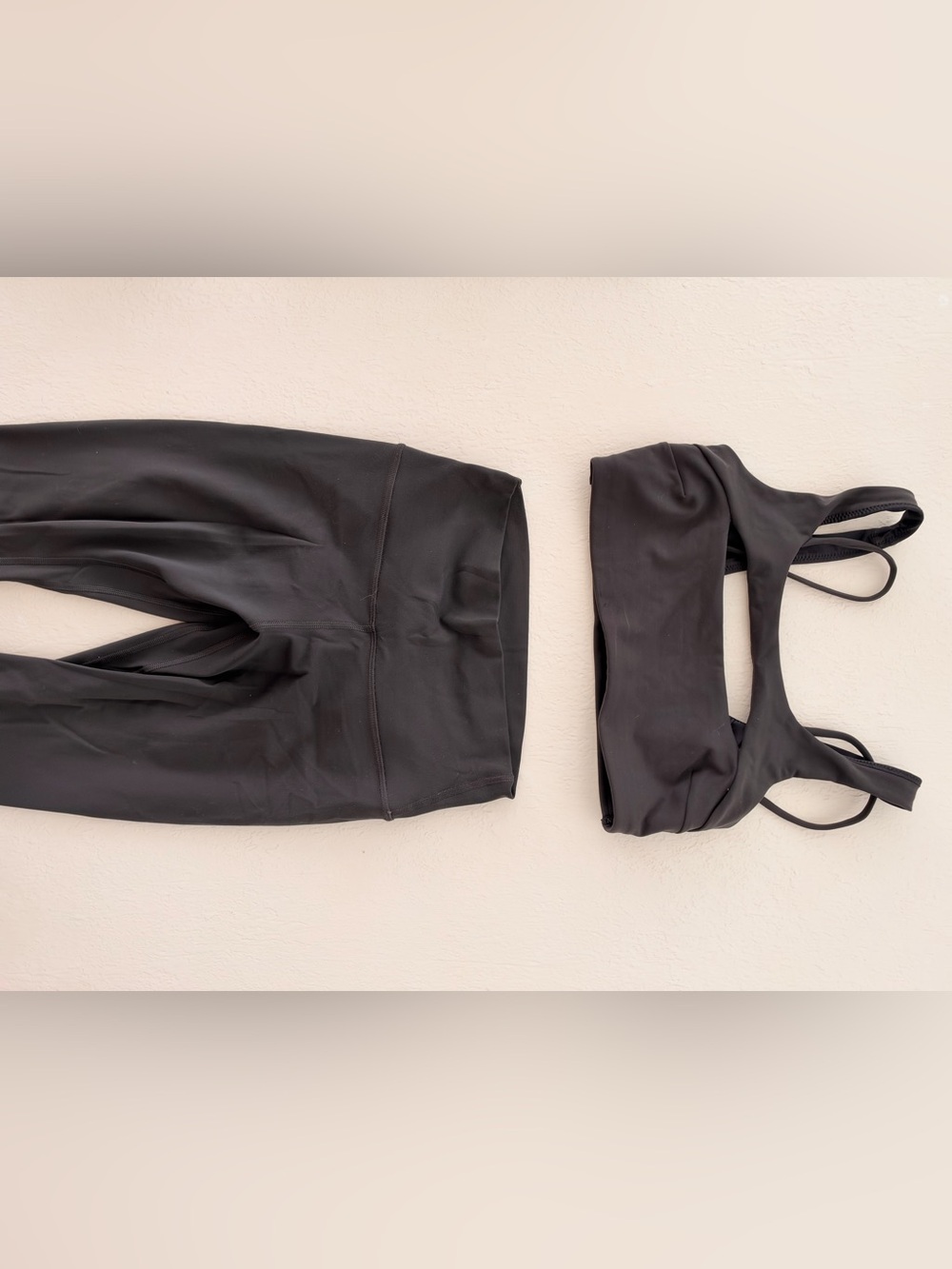 Lululemon leggings and bra set